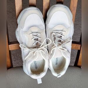 Pretty Little Thing Beige Bubble Sole Sneaker Shoes Size 9 US